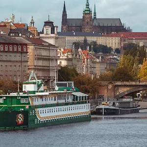 Admiral 3*, Praga República Checa