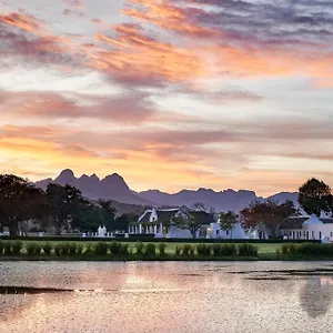 https://vergenoegd-low-boutique-hotel-spa.hotels-capetown.com