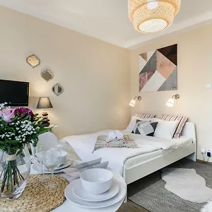https://old-town-studio-apartment.praguehotelsweb.com